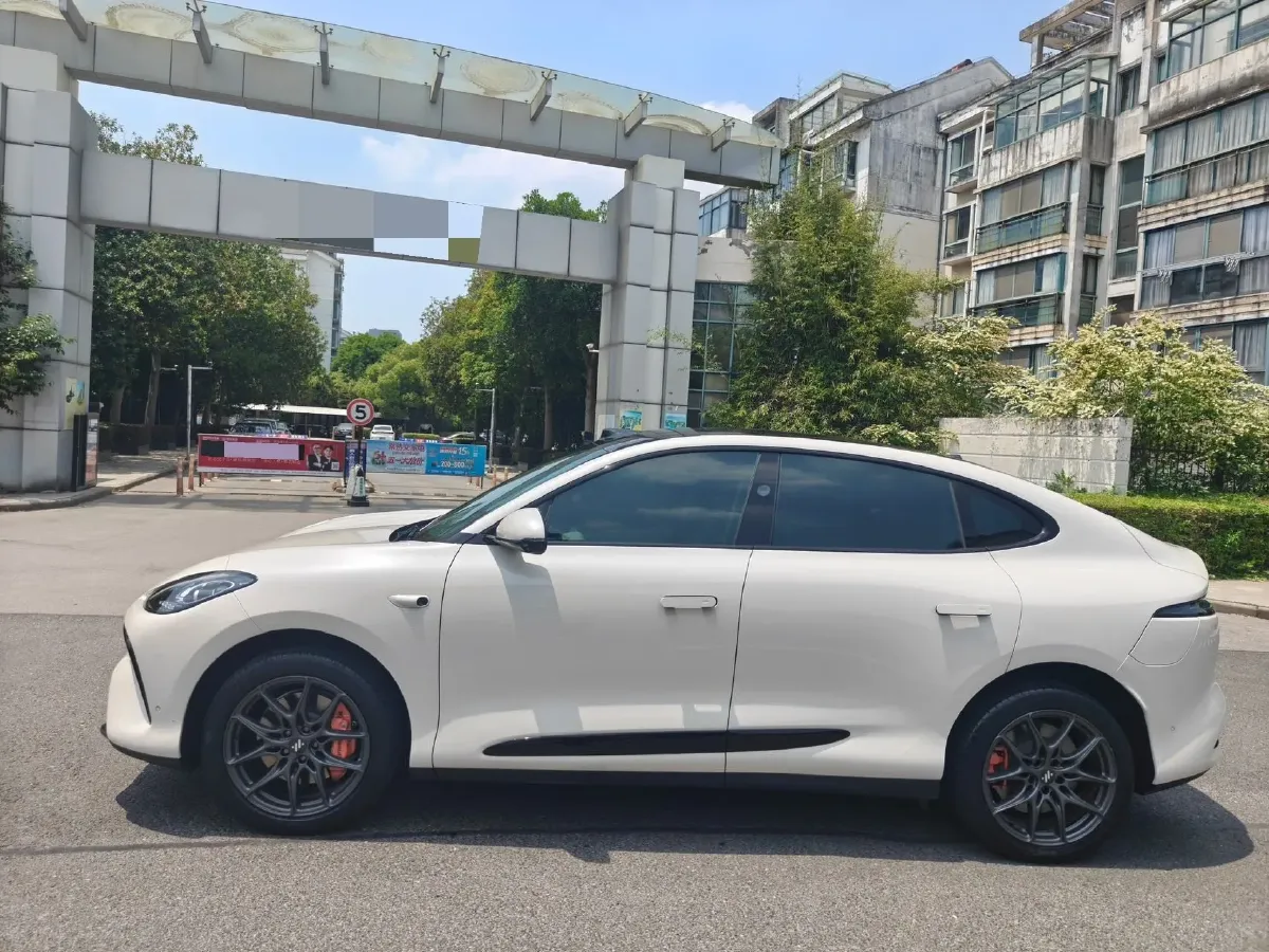 2023 IM LS6 BEV 71KWH,autocango,china used car exporter,china ev exporter,chinese used car exporter,chinese used ev exporter
