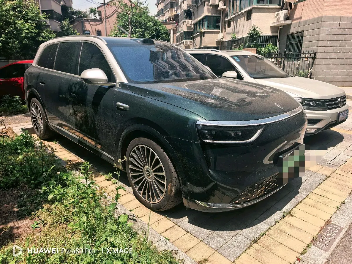 2025 AITO AITO M8 REEV 160HP REEV 53.4KWH,autocango,china used car exporter,china ev exporter,chinese used car exporter,chinese used ev exporter