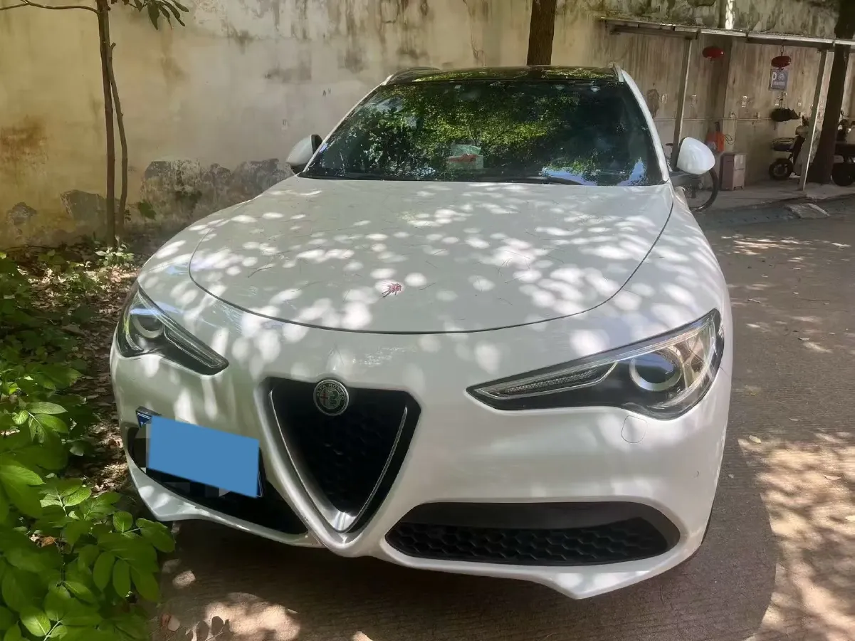 2017 Alfa Romeo Stelvio 2.0T 200HP L4 8AT,autocango,china used car exporter,china ev exporter,chinese used car exporter,chinese used ev exporter