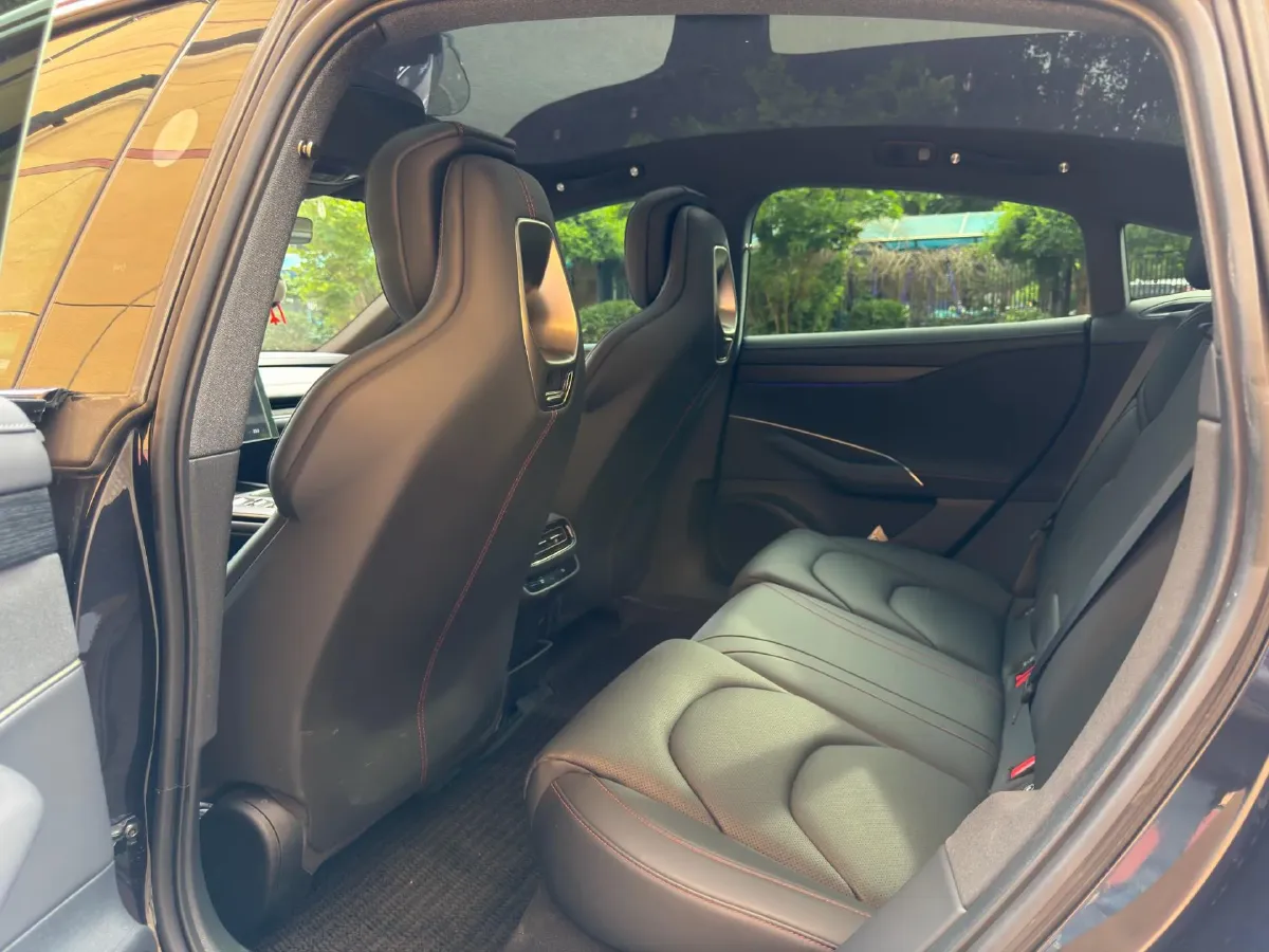 2024 MI SU7 BEV 73.6KWH,autocango,china used car exporter,china ev exporter,chinese used car exporter,chinese used ev exporter