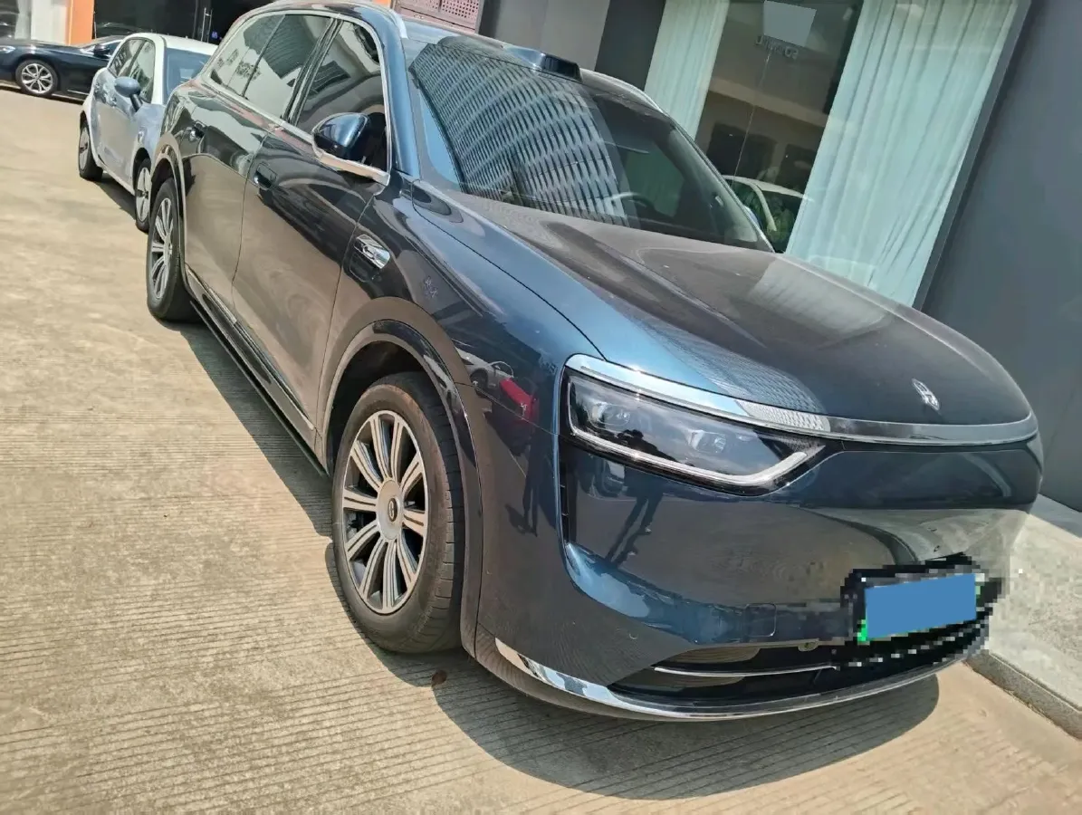 2025 AITO AITO M8 REEV 160HP REEV 53.4KWH,autocango,china used car exporter,china ev exporter,chinese used car exporter,chinese used ev exporter
