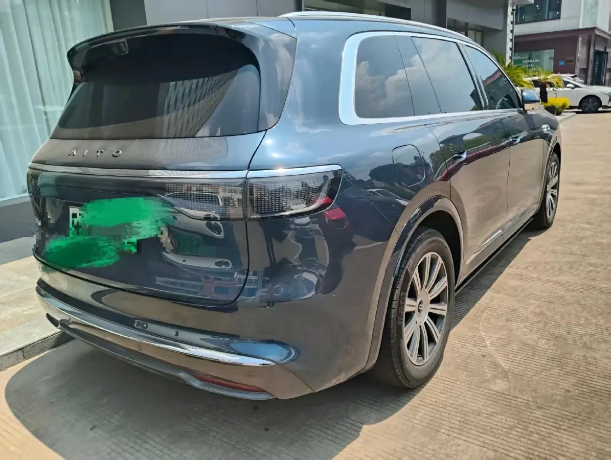 2025 AITO AITO M8 REEV 160HP REEV 53.4KWH,autocango,china used car exporter,china ev exporter,chinese used car exporter,chinese used ev exporter