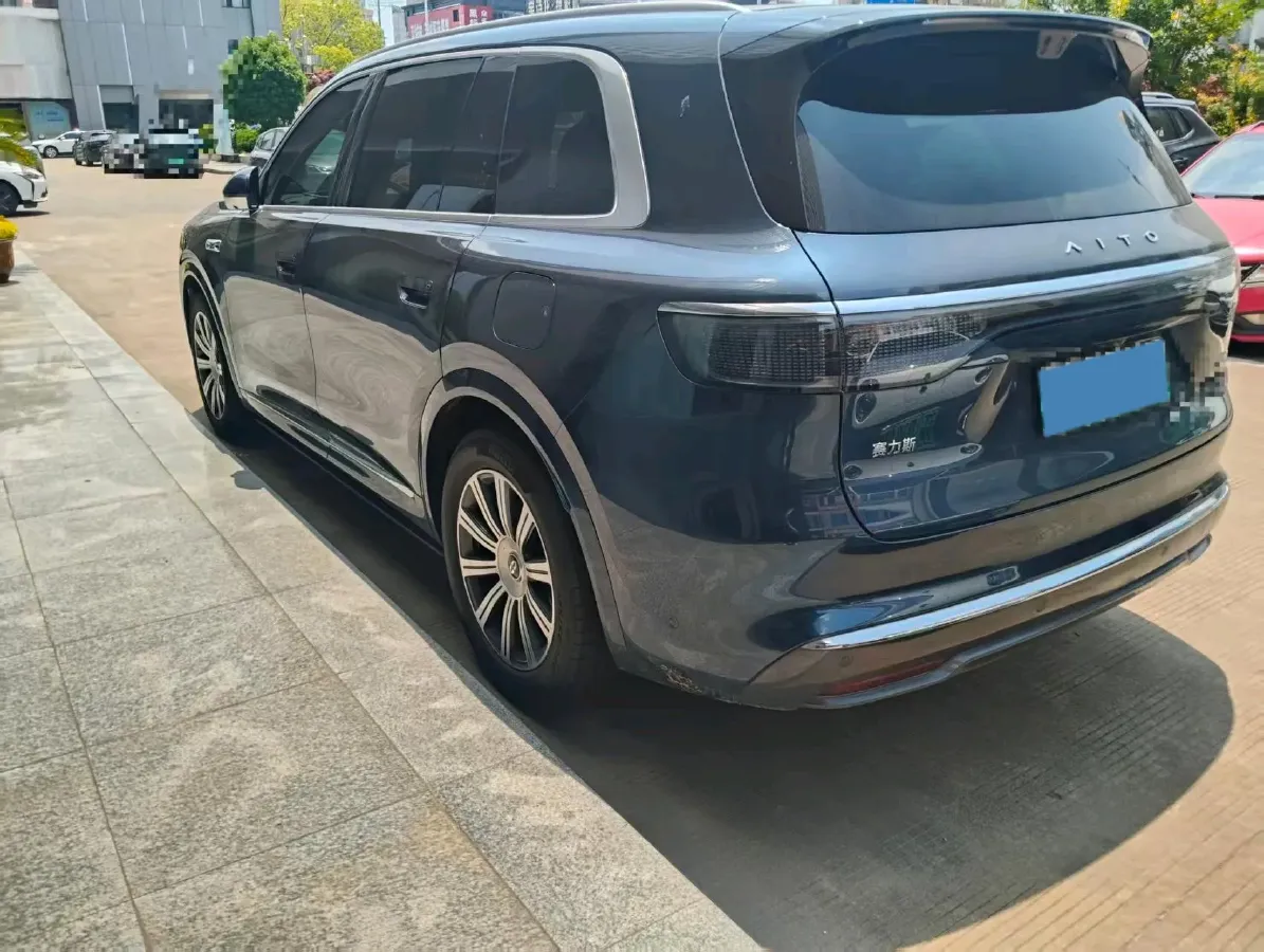 2025 AITO AITO M8 REEV 160HP REEV 53.4KWH,autocango,china used car exporter,china ev exporter,chinese used car exporter,chinese used ev exporter