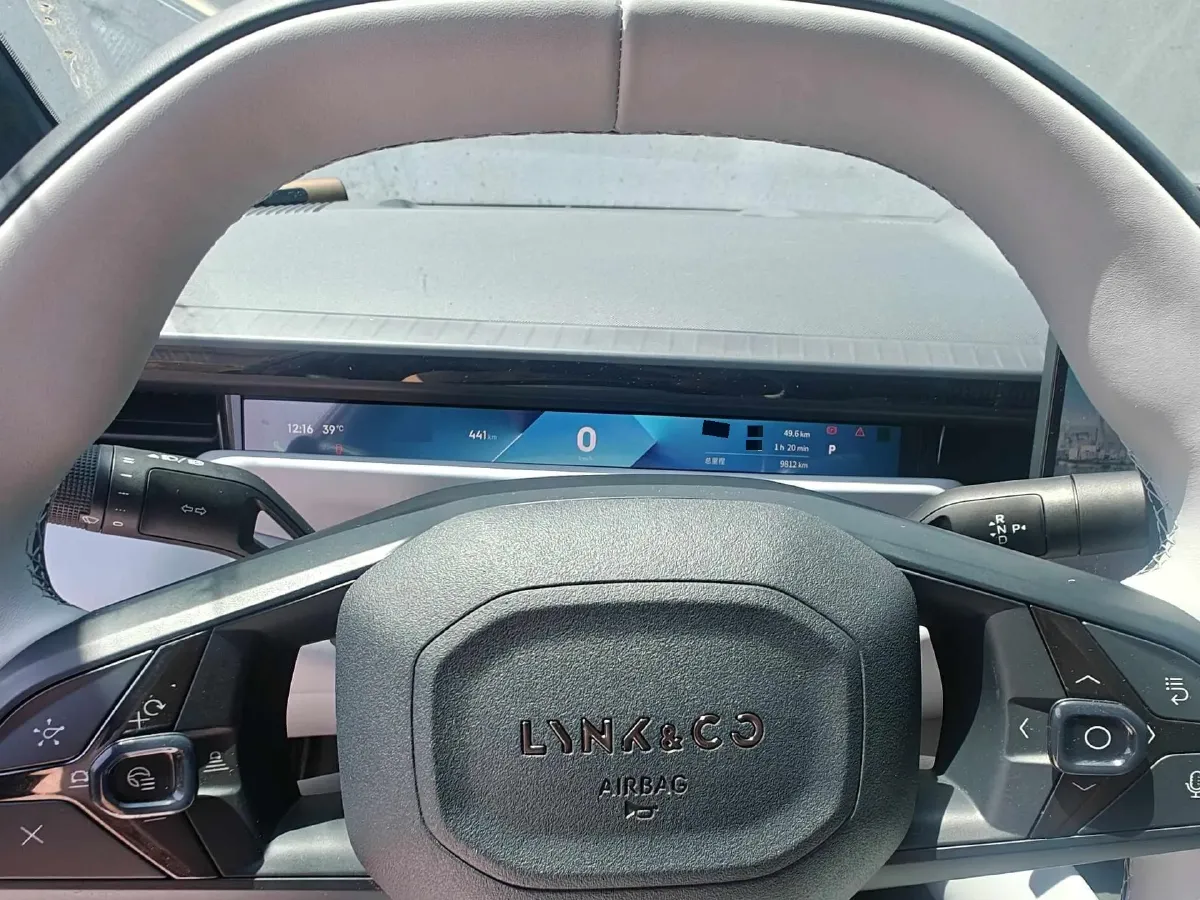 2025 HongQi HS7 2.0T 252HP L4 8AT,autocango,china used car exporter,china ev exporter,chinese used car exporter,chinese used ev exporter