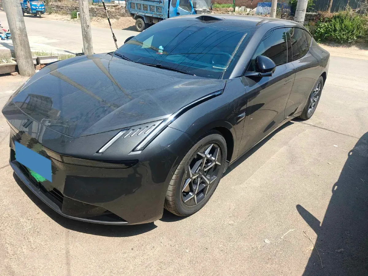 2025 HongQi HS7 2.0T 252HP L4 8AT,autocango,china used car exporter,china ev exporter,chinese used car exporter,chinese used ev exporter