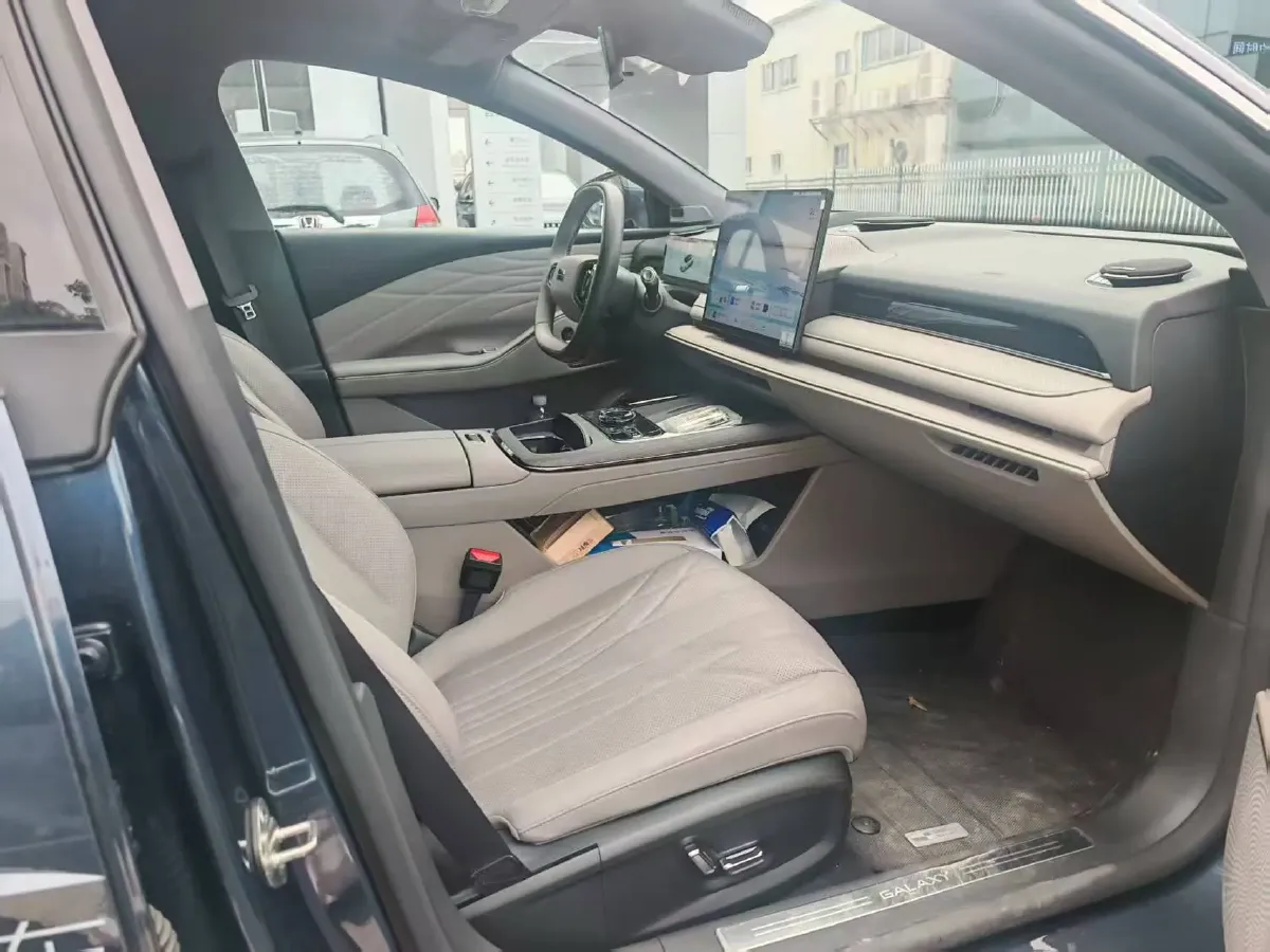 2025 Geely Galaxy Starshine 8 1.5T 163HP L4 3DHT PHEV 27.69KWH,autocango,china used car exporter,china ev exporter,chinese used car exporter,chinese used ev exporter