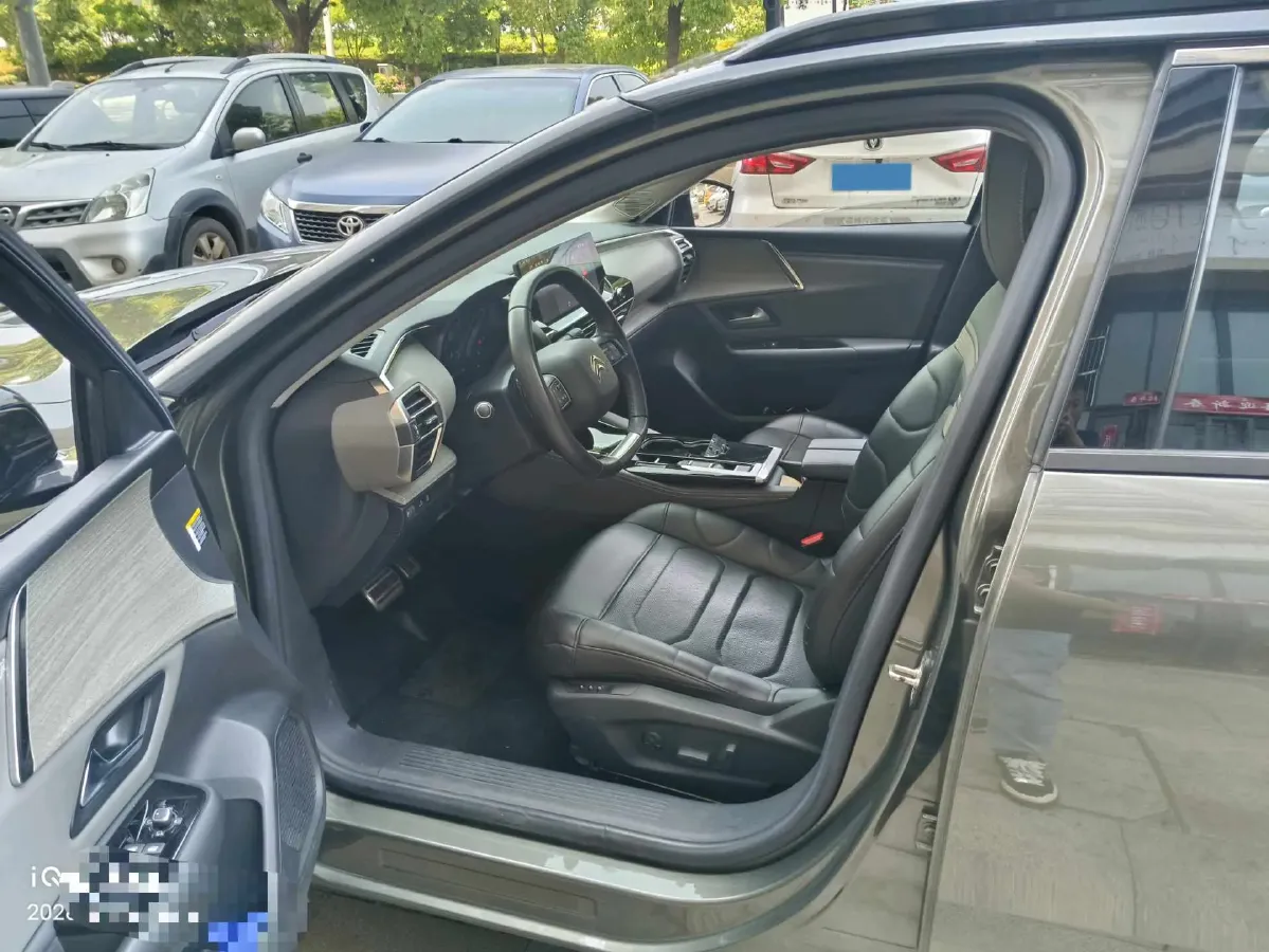 2022 Citroen C5 X 1.6T 175HP L4 8AT,autocango,china used car exporter,china ev exporter,chinese used car exporter,chinese used ev exporter