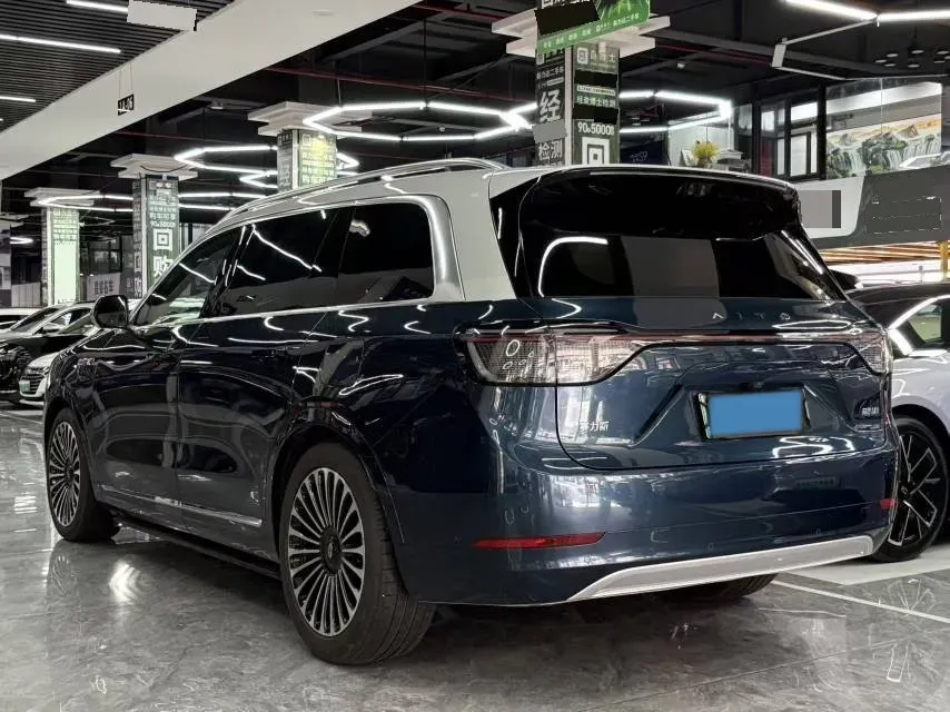 2025 AITO AITO M9 REEV 160HP REEV 52KWH,autocango,china used car exporter,china ev exporter,chinese used car exporter,chinese used ev exporter