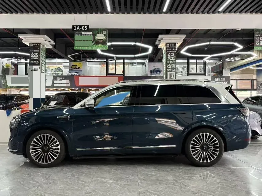 2025 AITO AITO M9 REEV 160HP REEV 52KWH,autocango,china used car exporter,china ev exporter,chinese used car exporter,chinese used ev exporter