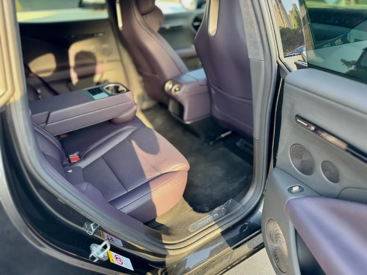 2026 Avatr 07 BEV,autocango,china used car exporter,china ev exporter,chinese used car exporter,chinese used ev exporter