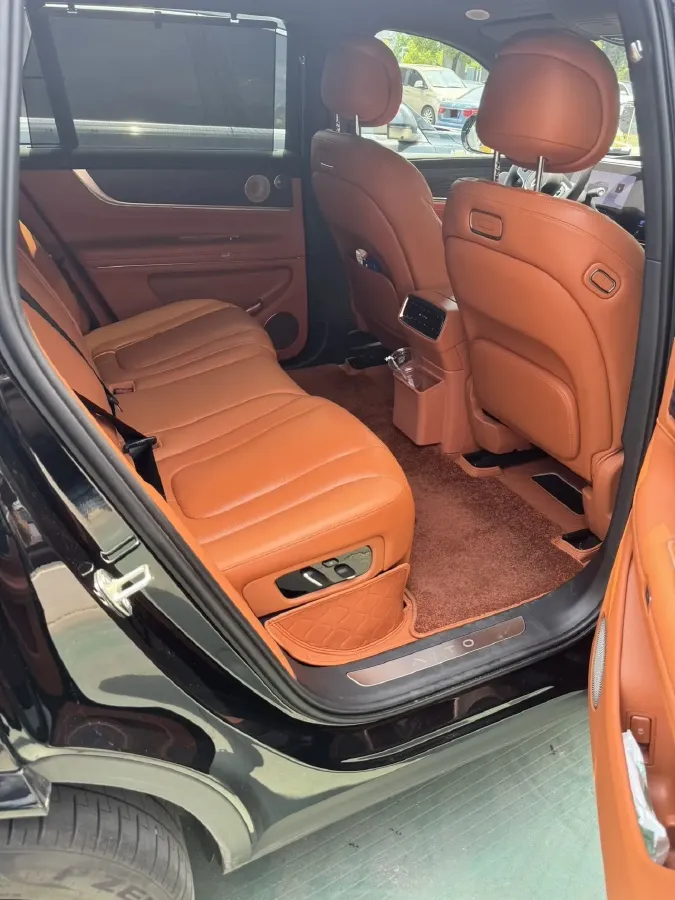 2024 AITO AITO M9 1.5T 152HP L4 REEV 42KWH,autocango,china used car exporter,china ev exporter,chinese used car exporter,chinese used ev exporter