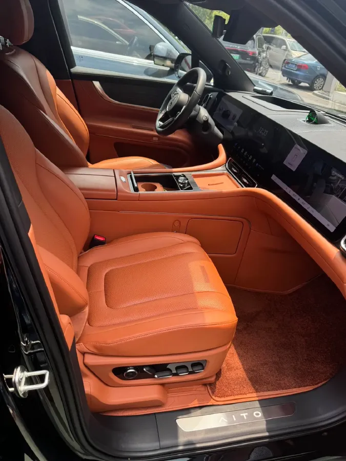 2024 AITO AITO M9 1.5T 152HP L4 REEV 42KWH,autocango,china used car exporter,china ev exporter,chinese used car exporter,chinese used ev exporter