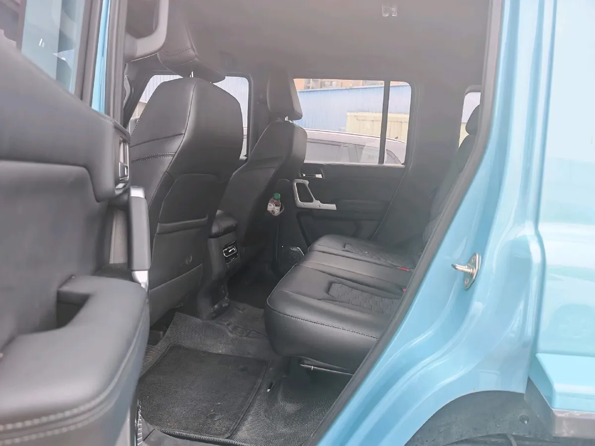 2025 212 212 T01 2.0T 252HP L4 8AT,autocango,china used car exporter,china ev exporter,chinese used car exporter,chinese used ev exporter