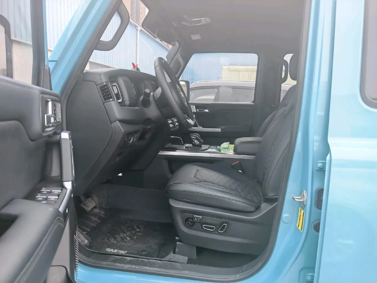 2025 212 212 T01 2.0T 252HP L4 8AT,autocango,china used car exporter,china ev exporter,chinese used car exporter,chinese used ev exporter