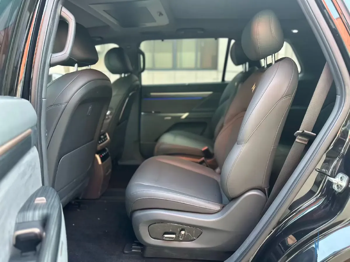 2024 DongFeng eπ eπ008 1.5T 147HP L4 REEV 34.32KWH,autocango,china used car exporter,china ev exporter,chinese used car exporter,chinese used ev exporter