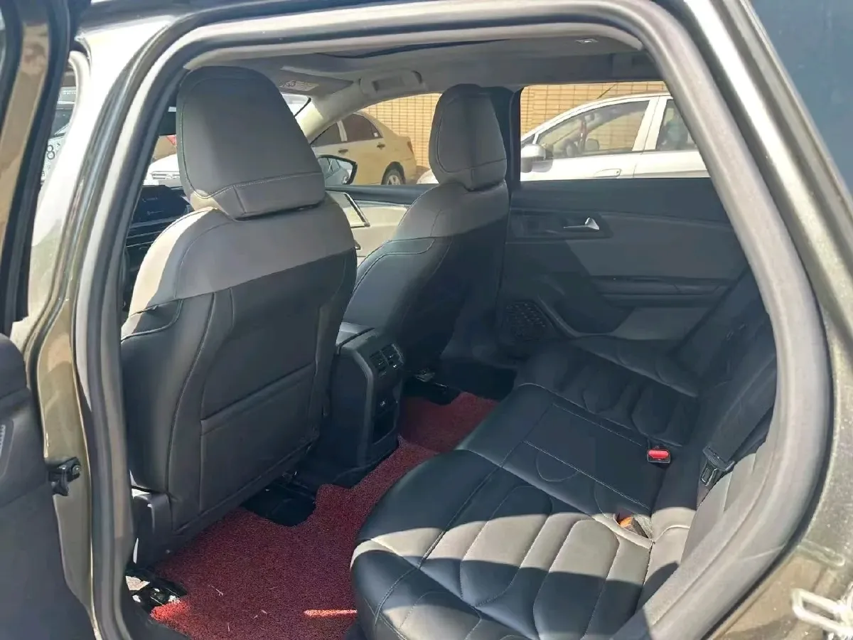 2021 Citroen C5 X 1.6T 175HP L4 8AT,autocango,china used car exporter,china ev exporter,chinese used car exporter,chinese used ev exporter