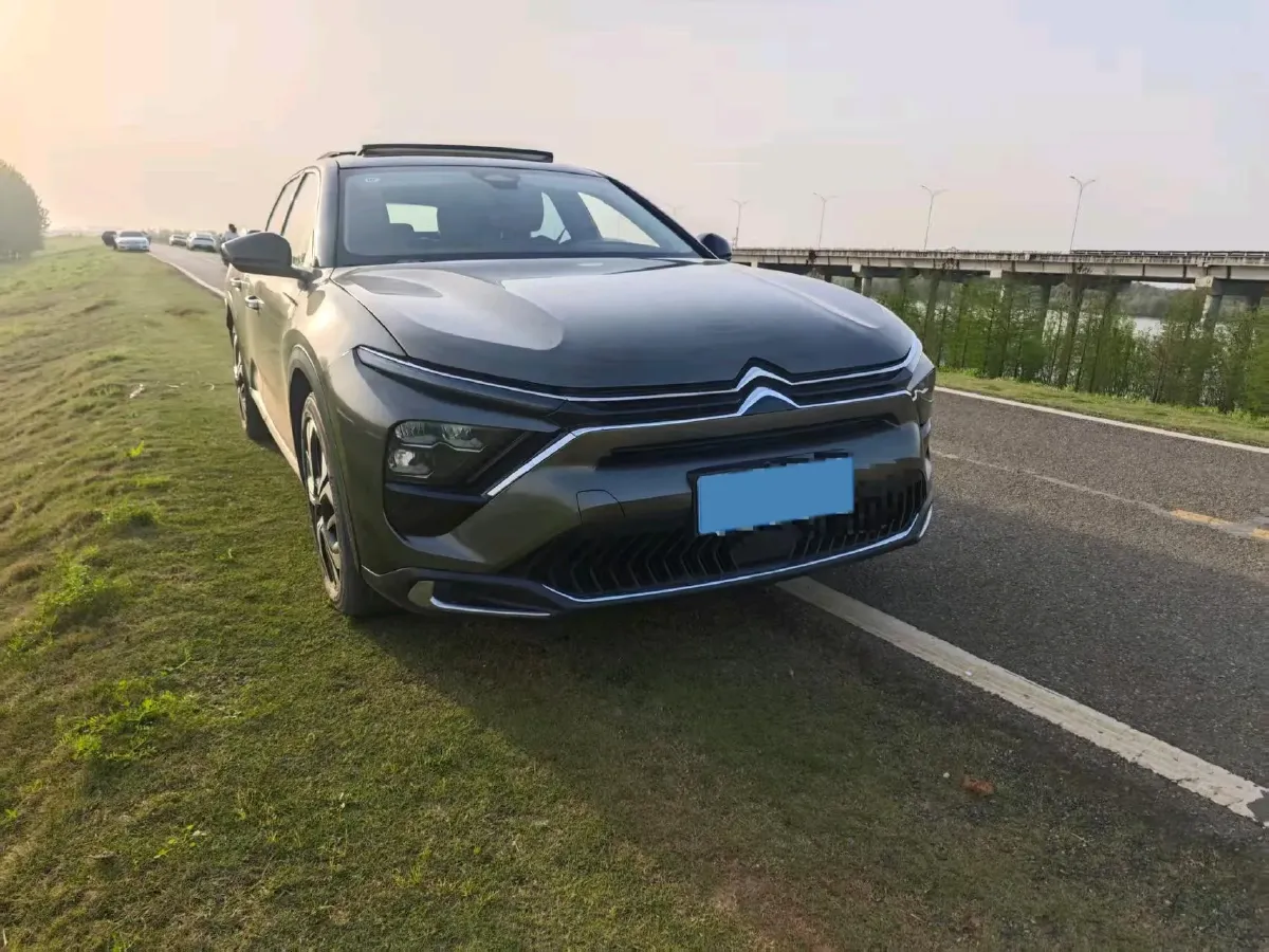 2021 Citroen C5 X 1.6T 175HP L4 8AT,autocango,china used car exporter,china ev exporter,chinese used car exporter,chinese used ev exporter