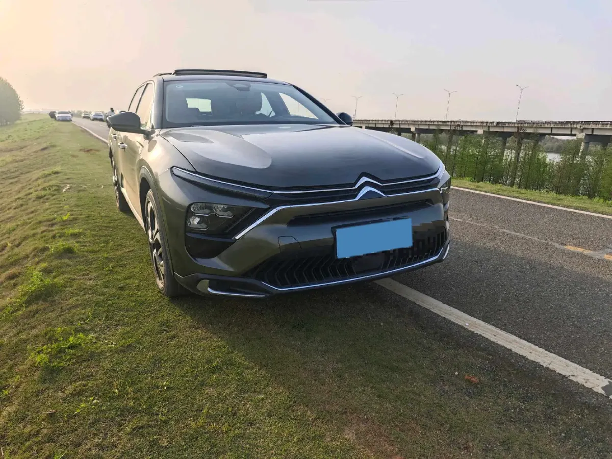2021 Citroen C5 X 1.6T 175HP L4 8AT,autocango,china used car exporter,china ev exporter,chinese used car exporter,chinese used ev exporter