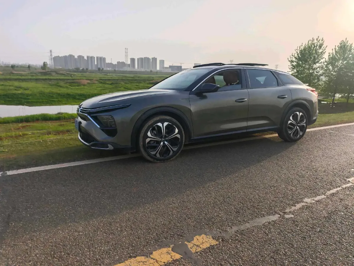 2021 Citroen C5 X 1.6T 175HP L4 8AT,autocango,china used car exporter,china ev exporter,chinese used car exporter,chinese used ev exporter