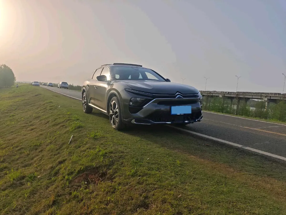 2021 Citroen C5 X 1.6T 175HP L4 8AT,autocango,china used car exporter,china ev exporter,chinese used car exporter,chinese used ev exporter