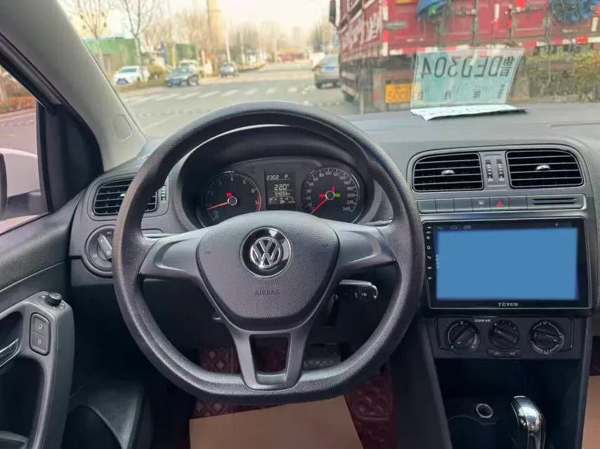 2016 Volkswagen Polo 1.4L 90HP L4 6AT,autocango,china used car exporter,china ev exporter,chinese used car exporter,chinese used ev exporter