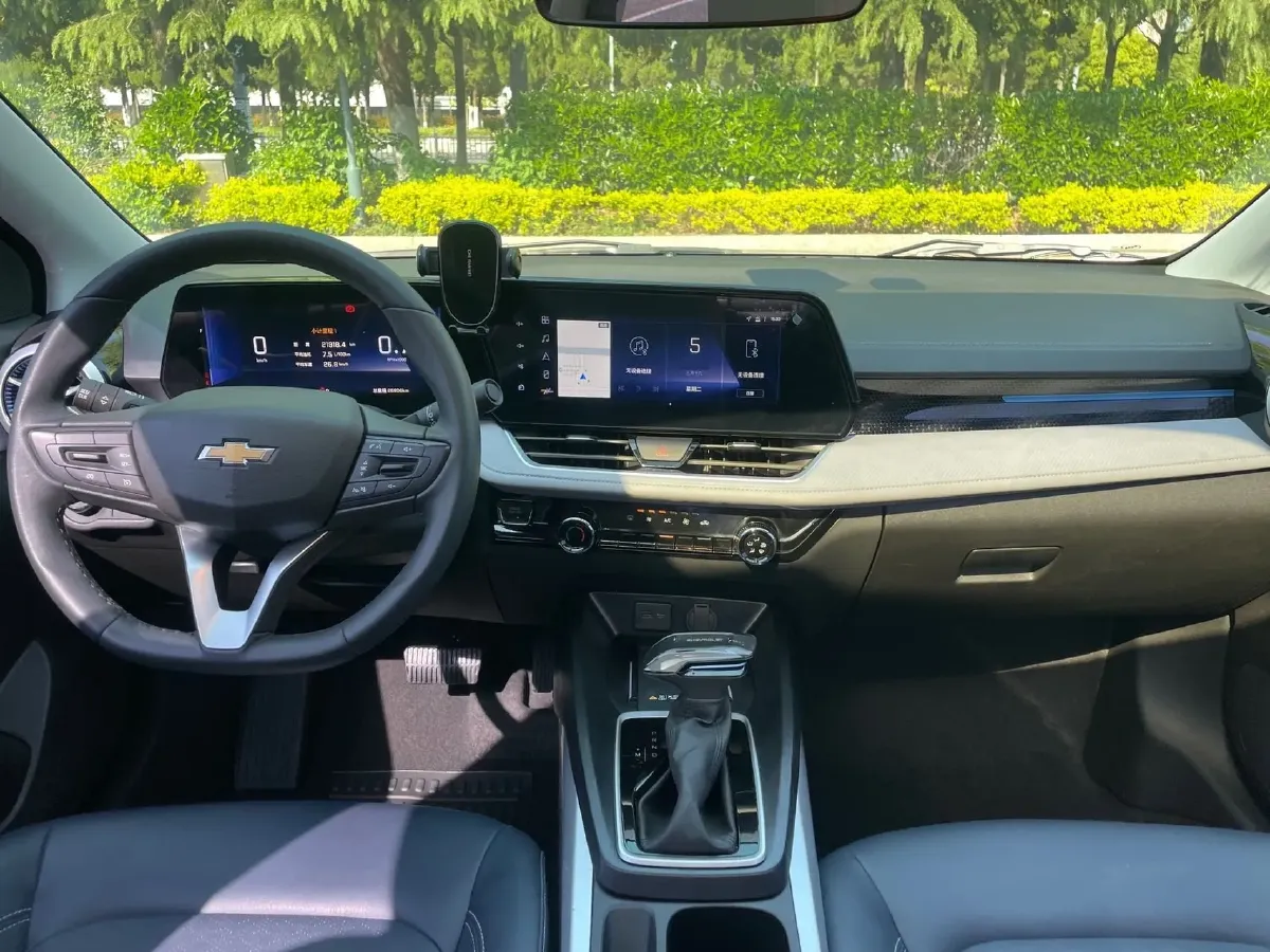 2023 Chevrolet Monza 1.5L 113HP L4 6DCT,autocango,china used car exporter,china ev exporter,chinese used car exporter,chinese used ev exporter