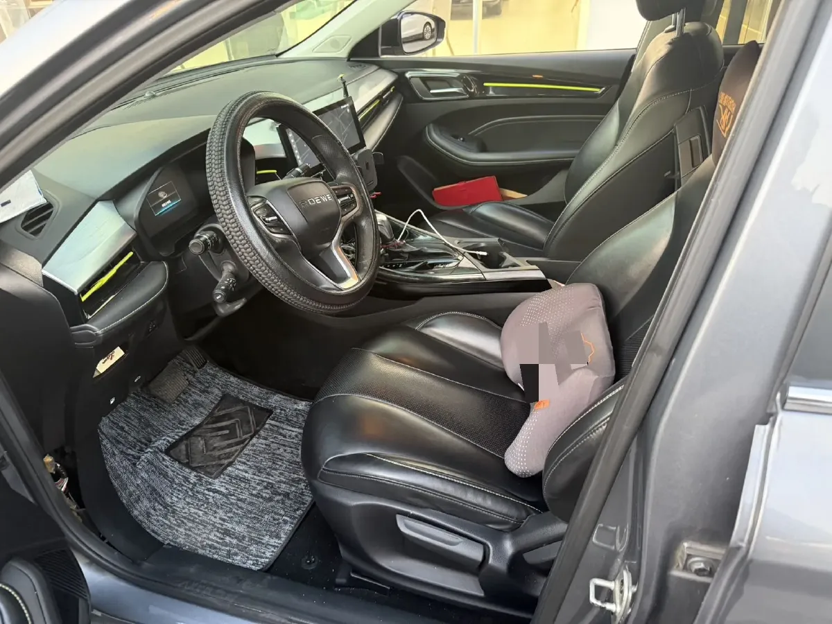 2021 Roewe i5 1.5L 120HP L4 CVT,autocango,china used car exporter,china ev exporter,chinese used car exporter,chinese used ev exporter