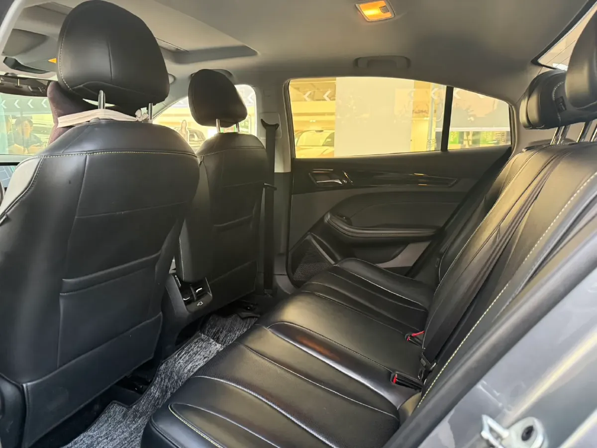 2021 Roewe i5 1.5L 120HP L4 CVT,autocango,china used car exporter,china ev exporter,chinese used car exporter,chinese used ev exporter