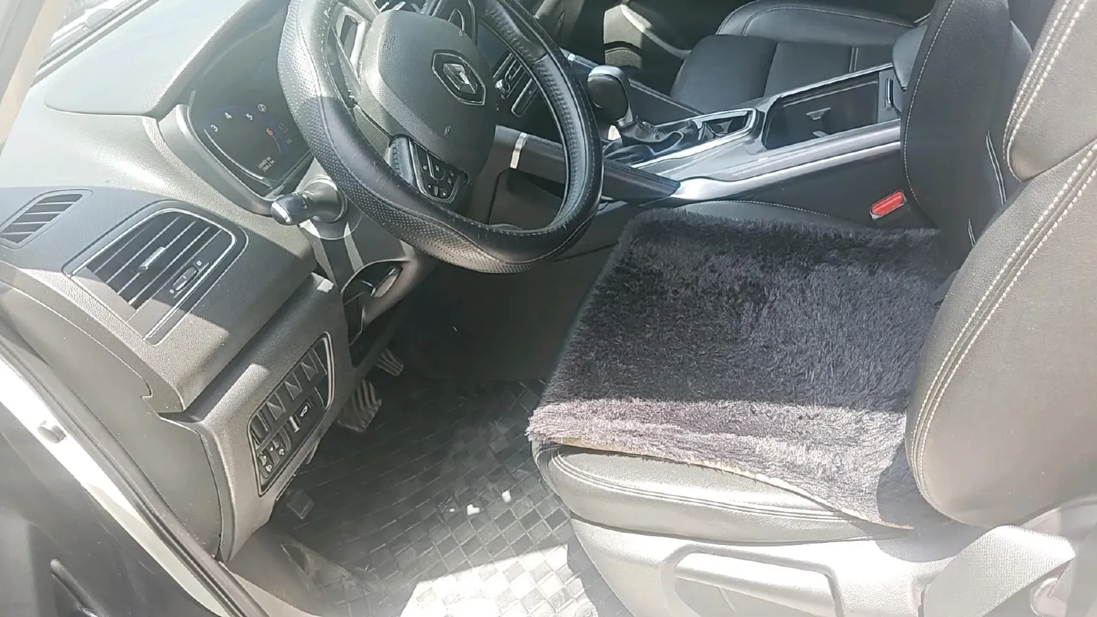 2018 Renault Koleos 2.0L 150HP L4 CVT,autocango,china used car exporter,china ev exporter,chinese used car exporter,chinese used ev exporter