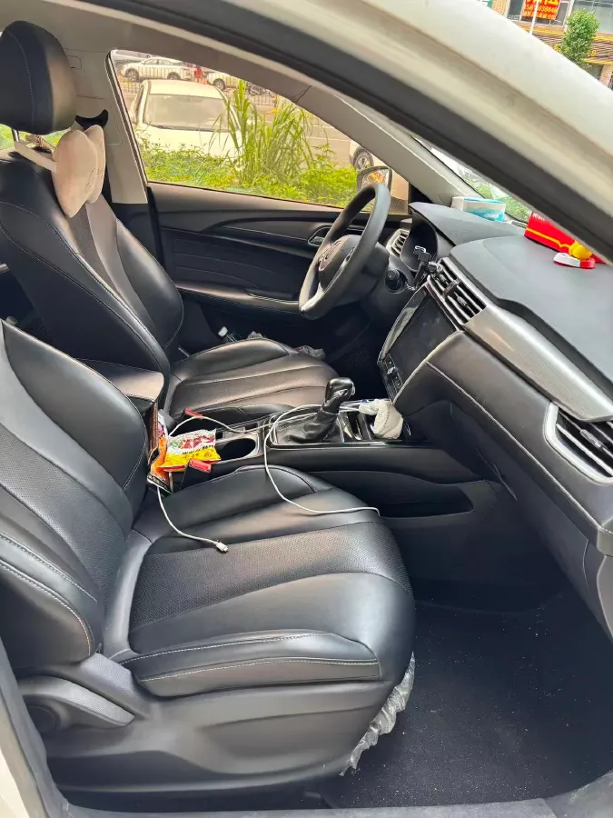 2019 Roewe i5 1.5L 120HP L4 CVT,autocango,china used car exporter,china ev exporter,chinese used car exporter,chinese used ev exporter
