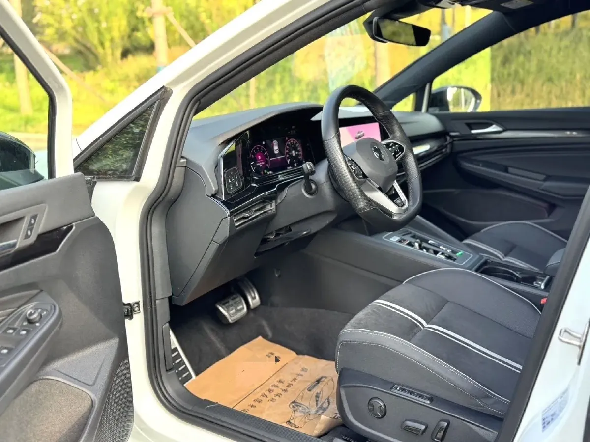 2023 Volkswagen Golf 1.4T 150HP L4 7DCT,autocango,china used car exporter,china ev exporter,chinese used car exporter,chinese used ev exporter