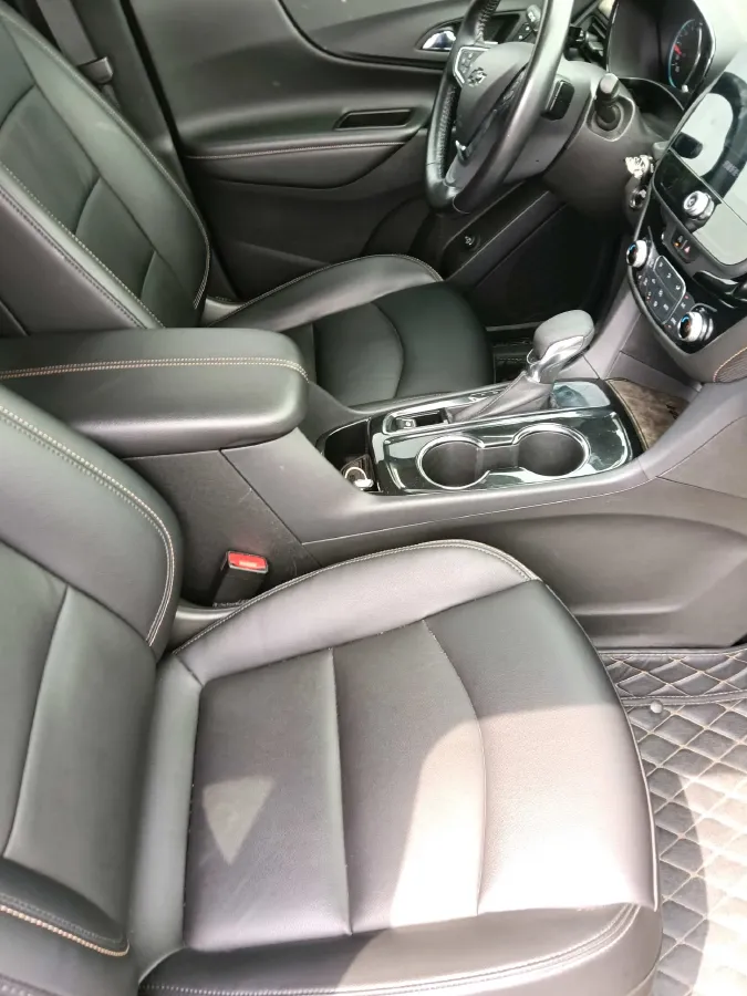 2022 Chevrolet Equinox 1.5T 169HP L4 6AT,autocango,china used car exporter,china ev exporter,chinese used car exporter,chinese used ev exporter