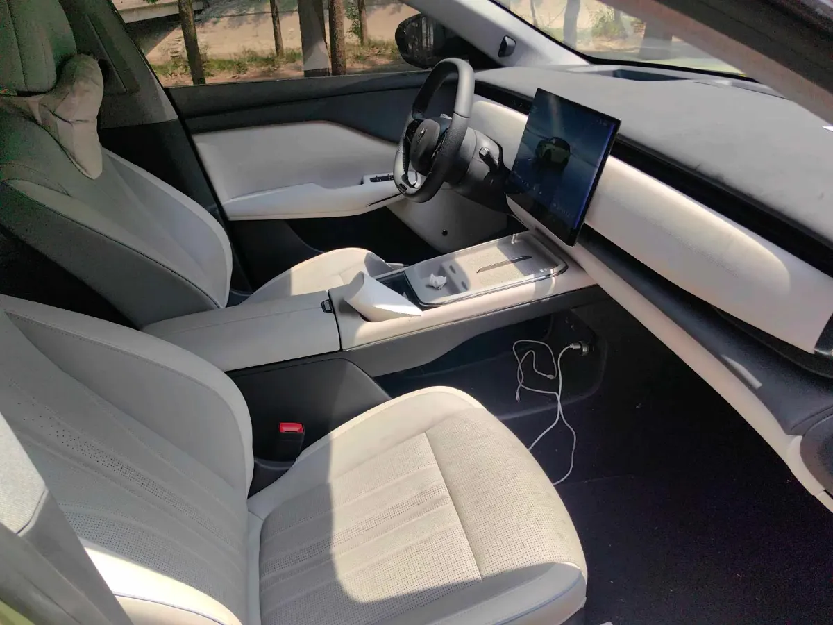 2024 Voyah ZhiYin BEV 77KWH,autocango,china used car exporter,china ev exporter,chinese used car exporter,chinese used ev exporter