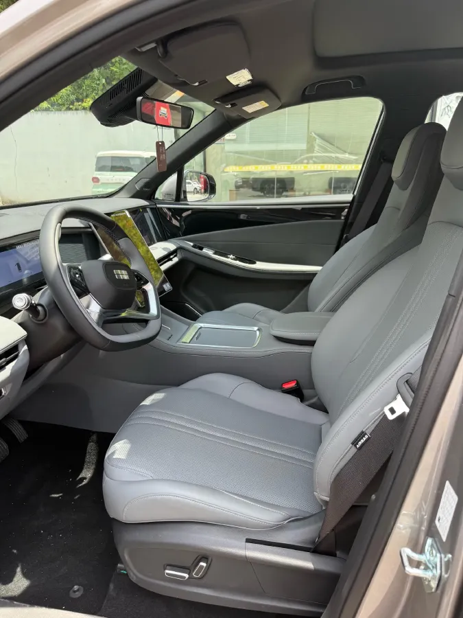2025 Geely Galaxy L7 1.5L 112HP L4 1DHT PHEV 18.4KWH,autocango,china used car exporter,china ev exporter,chinese used car exporter,chinese used ev exporter