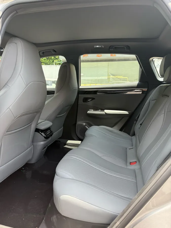 2025 Geely Galaxy L7 1.5L 112HP L4 1DHT PHEV 18.4KWH,autocango,china used car exporter,china ev exporter,chinese used car exporter,chinese used ev exporter