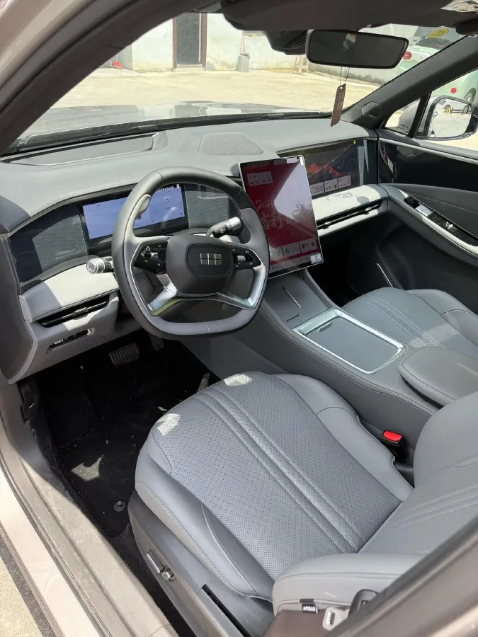2025 Geely Galaxy L7 1.5L 112HP L4 1DHT PHEV 18.4KWH,autocango,china used car exporter,china ev exporter,chinese used car exporter,chinese used ev exporter