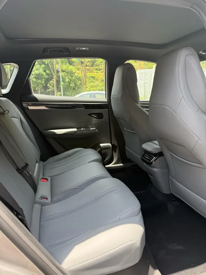 2025 Geely Galaxy L7 1.5L 112HP L4 1DHT PHEV 18.4KWH,autocango,china used car exporter,china ev exporter,chinese used car exporter,chinese used ev exporter