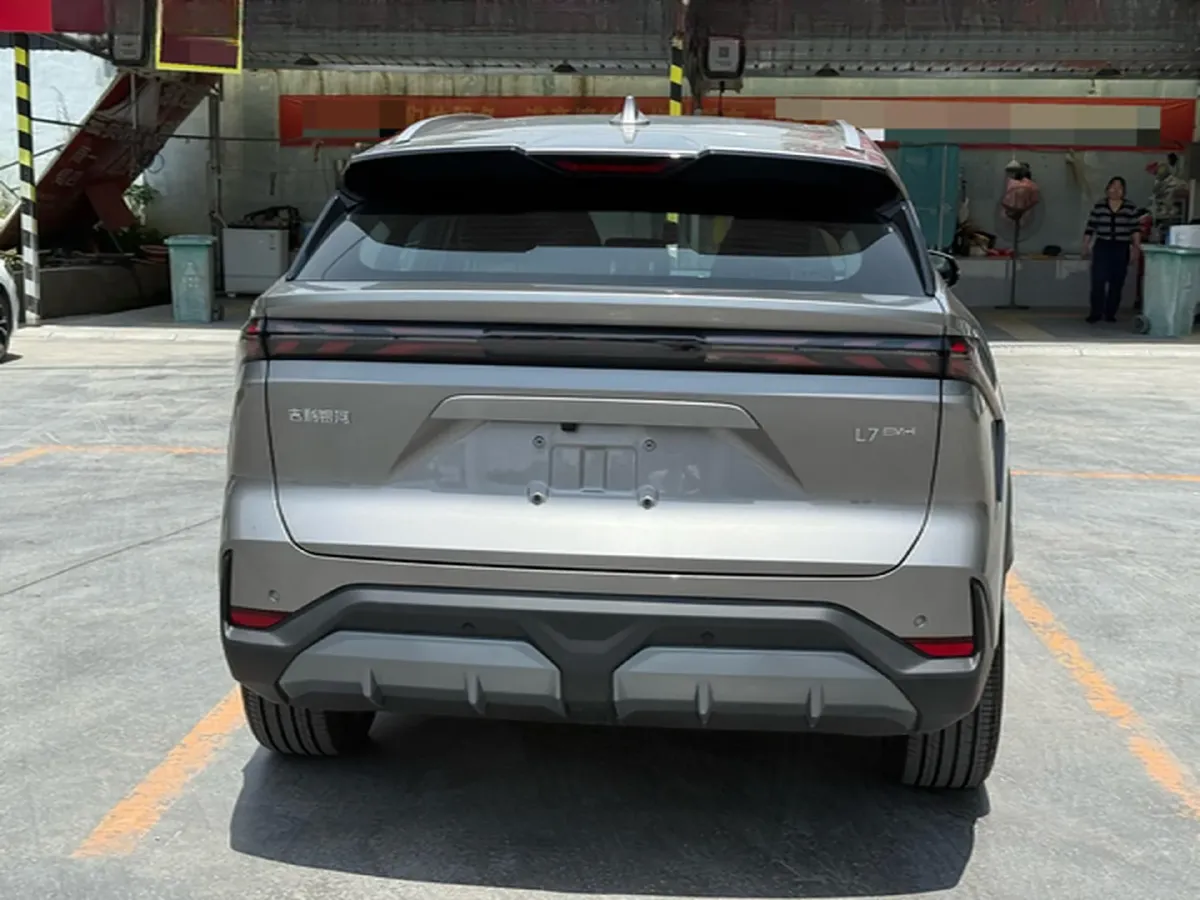 2025 Geely Galaxy L7 1.5L 112HP L4 1DHT PHEV 18.4KWH,autocango,china used car exporter,china ev exporter,chinese used car exporter,chinese used ev exporter
