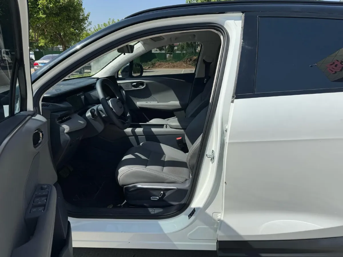 2024 LYNK&CO 06 EM-P 1.5L 120HP L4 3DHT PHEV 19.09KWH,autocango,china used car exporter,china ev exporter,chinese used car exporter,chinese used ev exporter