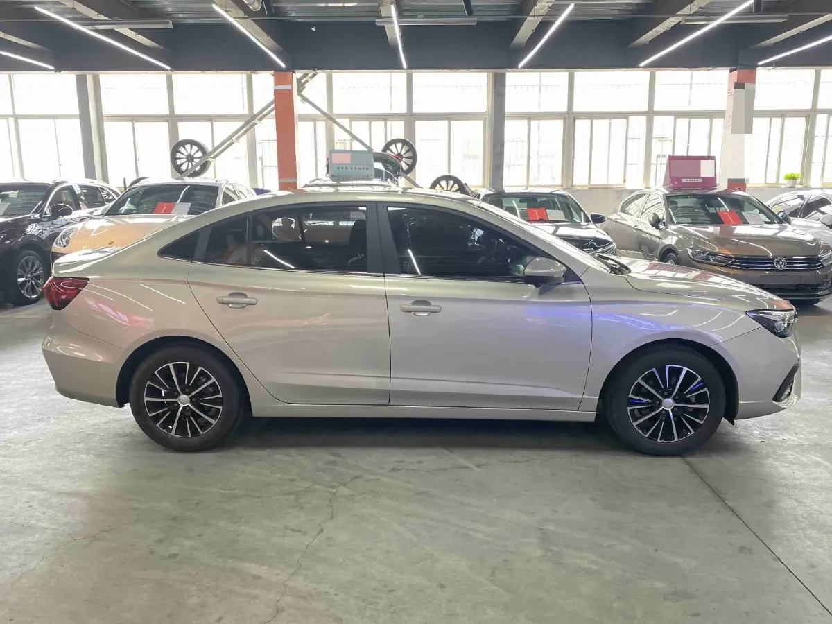 2021 Roewe i5 1.5L 120HP L4 CVT,autocango,china used car exporter,china ev exporter,chinese used car exporter,chinese used ev exporter