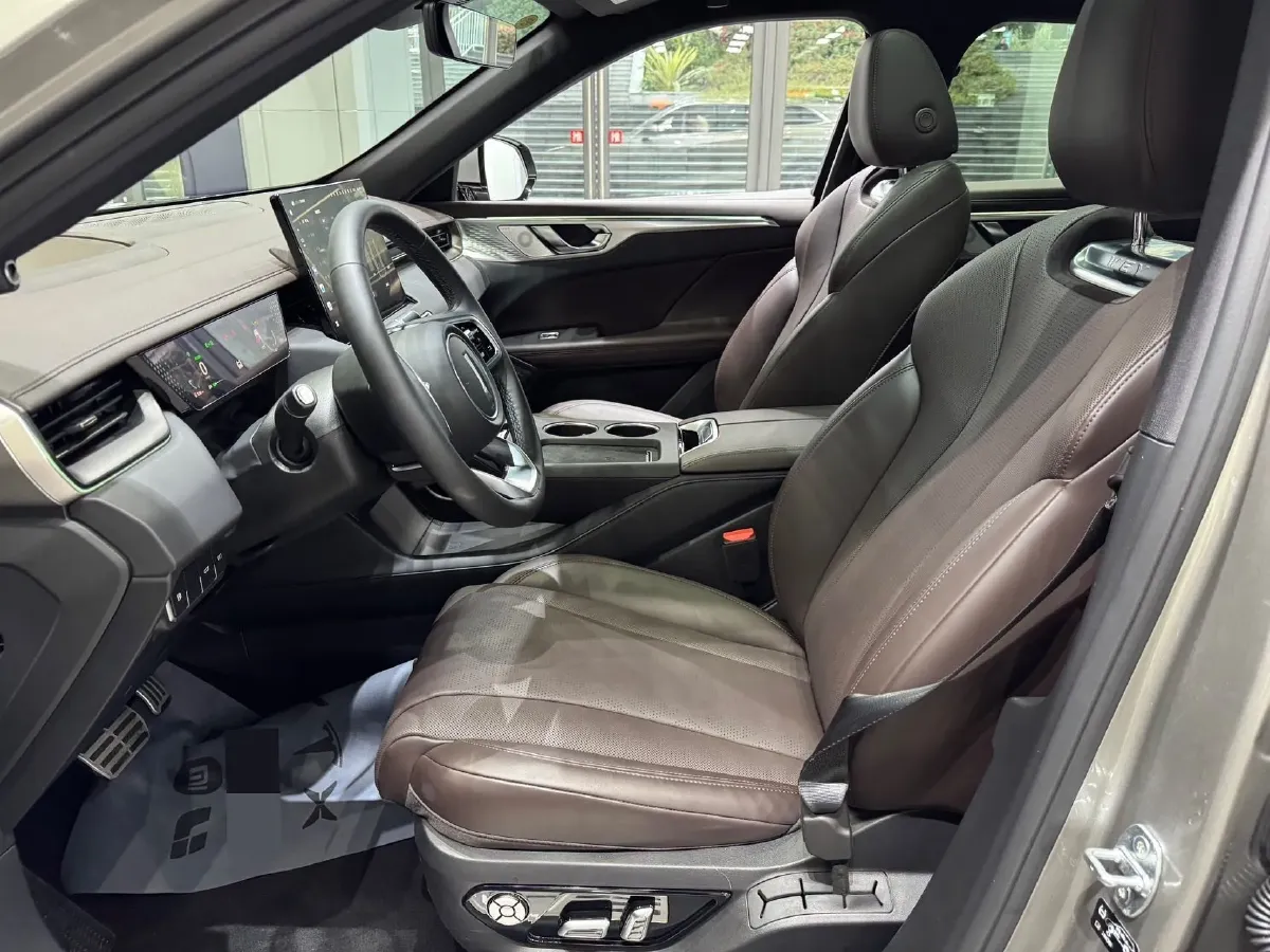 2024 WEY Mocha 1.5T 170HP L4 4DHT PHEV 35.04KWH,autocango,china used car exporter,china ev exporter,chinese used car exporter,chinese used ev exporter