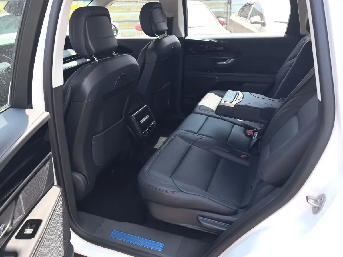 2026 Lincoln Nautilus 2.0T 261HP L4 8AT,autocango,china used car exporter,china ev exporter,chinese used car exporter,chinese used ev exporter