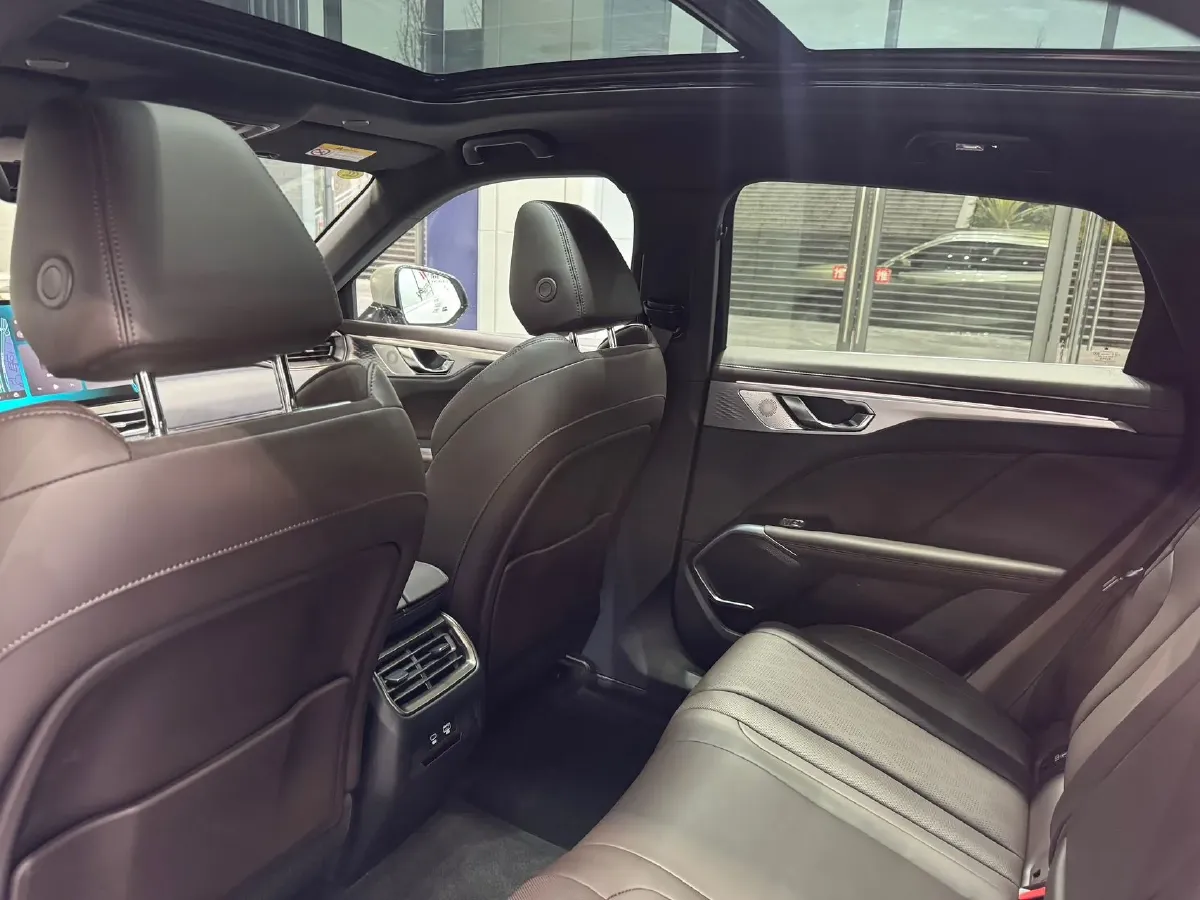 2024 WEY Mocha 1.5T 170HP L4 4DHT PHEV 35.04KWH,autocango,china used car exporter,china ev exporter,chinese used car exporter,chinese used ev exporter