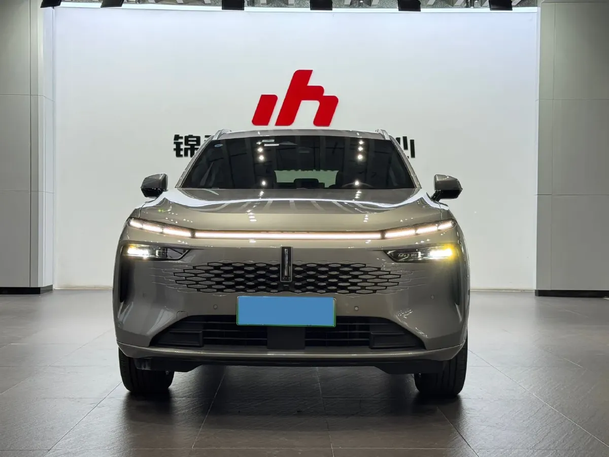 2024 WEY Mocha 1.5T 170HP L4 4DHT PHEV 35.04KWH,autocango,china used car exporter,china ev exporter,chinese used car exporter,chinese used ev exporter