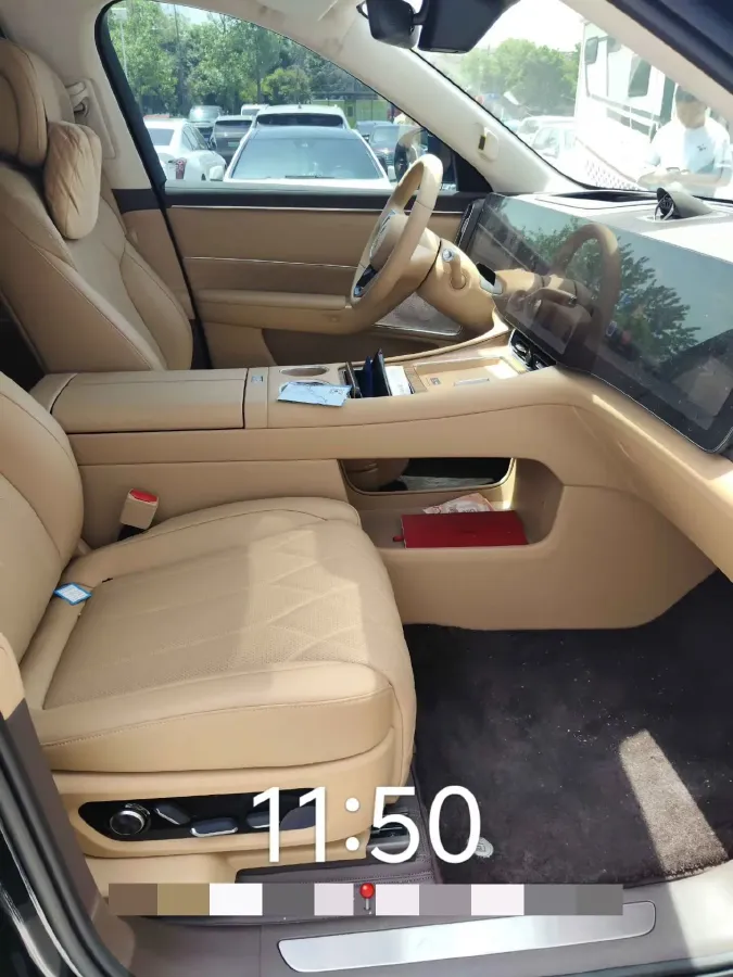 2025 AITO AITO M8 REEV 160HP REEV 53.4KWH,autocango,china used car exporter,china ev exporter,chinese used car exporter,chinese used ev exporter
