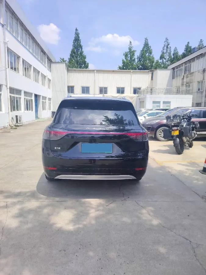 2024 AITO AITO M9 1.5T 152HP L4 REEV 42KWH,autocango,china used car exporter,china ev exporter,chinese used car exporter,chinese used ev exporter