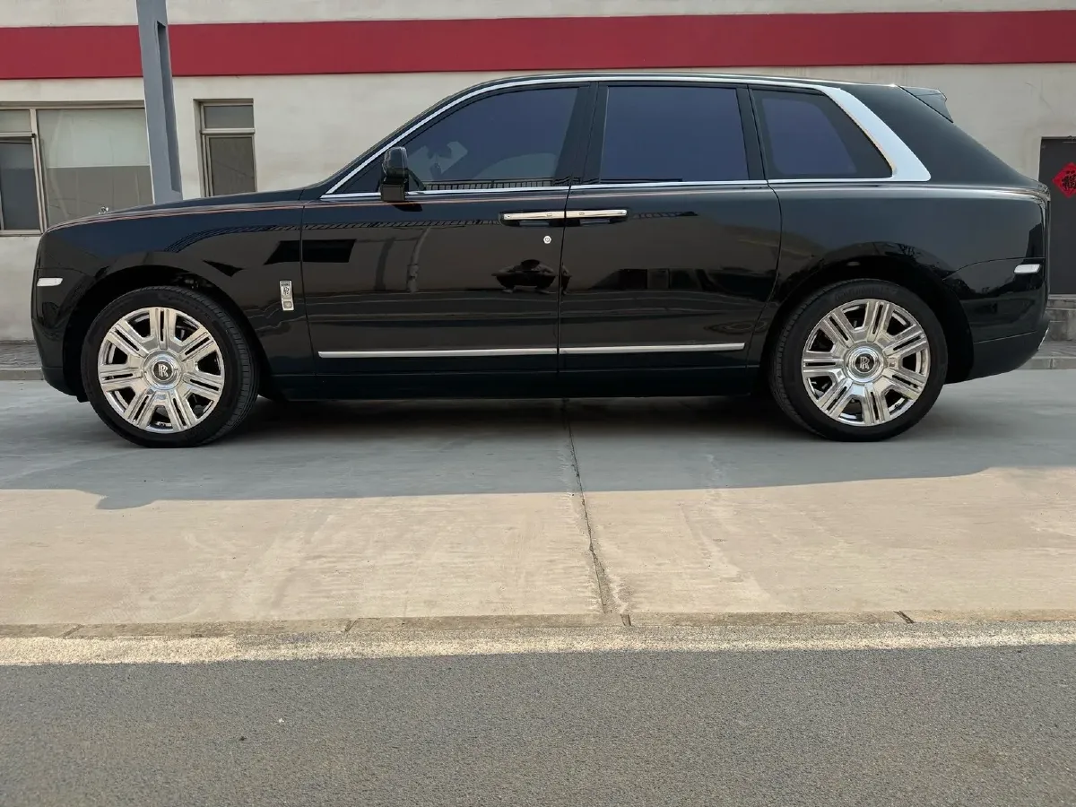 2018 Rolls-Royce Cullinan 6.7T 571HP V12 8AT,autocango,china used car exporter,china ev exporter,chinese used car exporter,chinese used ev exporter
