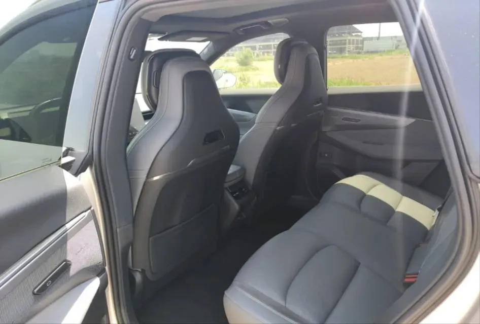 2023 LYNK&CO 08 EM-P 1.5T 163HP L4 3DHT PHEV 21.2KWH,autocango,china used car exporter,china ev exporter,chinese used car exporter,chinese used ev exporter