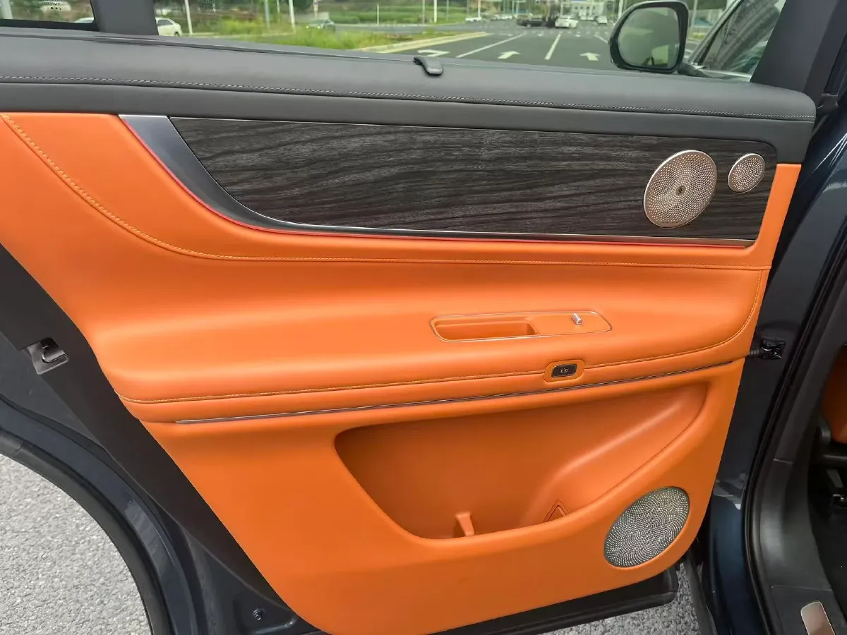 2024 AITO AITO M9 1.5T 152HP L4 REEV 42KWH,autocango,china used car exporter,china ev exporter,chinese used car exporter,chinese used ev exporter