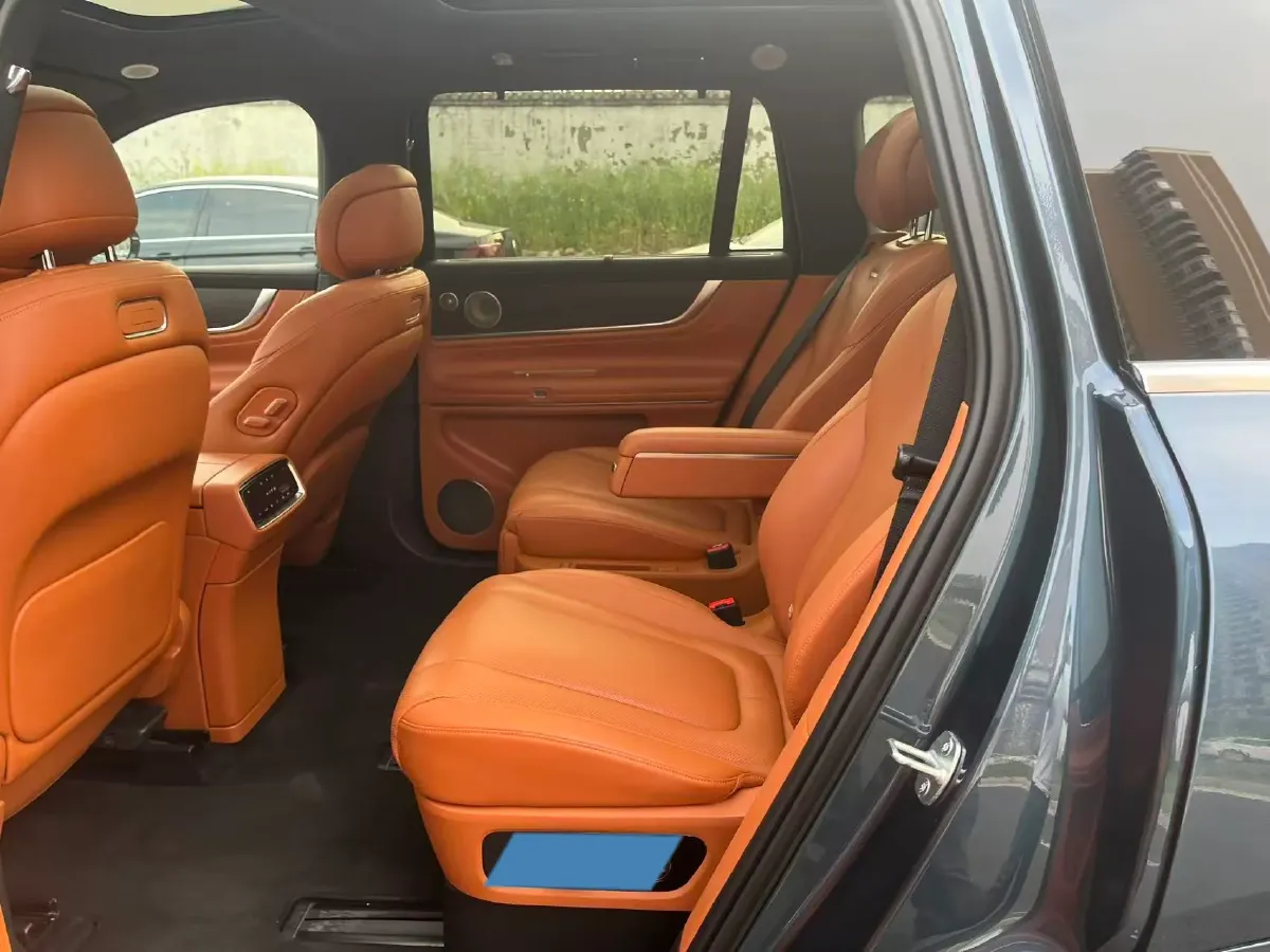 2024 AITO AITO M9 1.5T 152HP L4 REEV 42KWH,autocango,china used car exporter,china ev exporter,chinese used car exporter,chinese used ev exporter